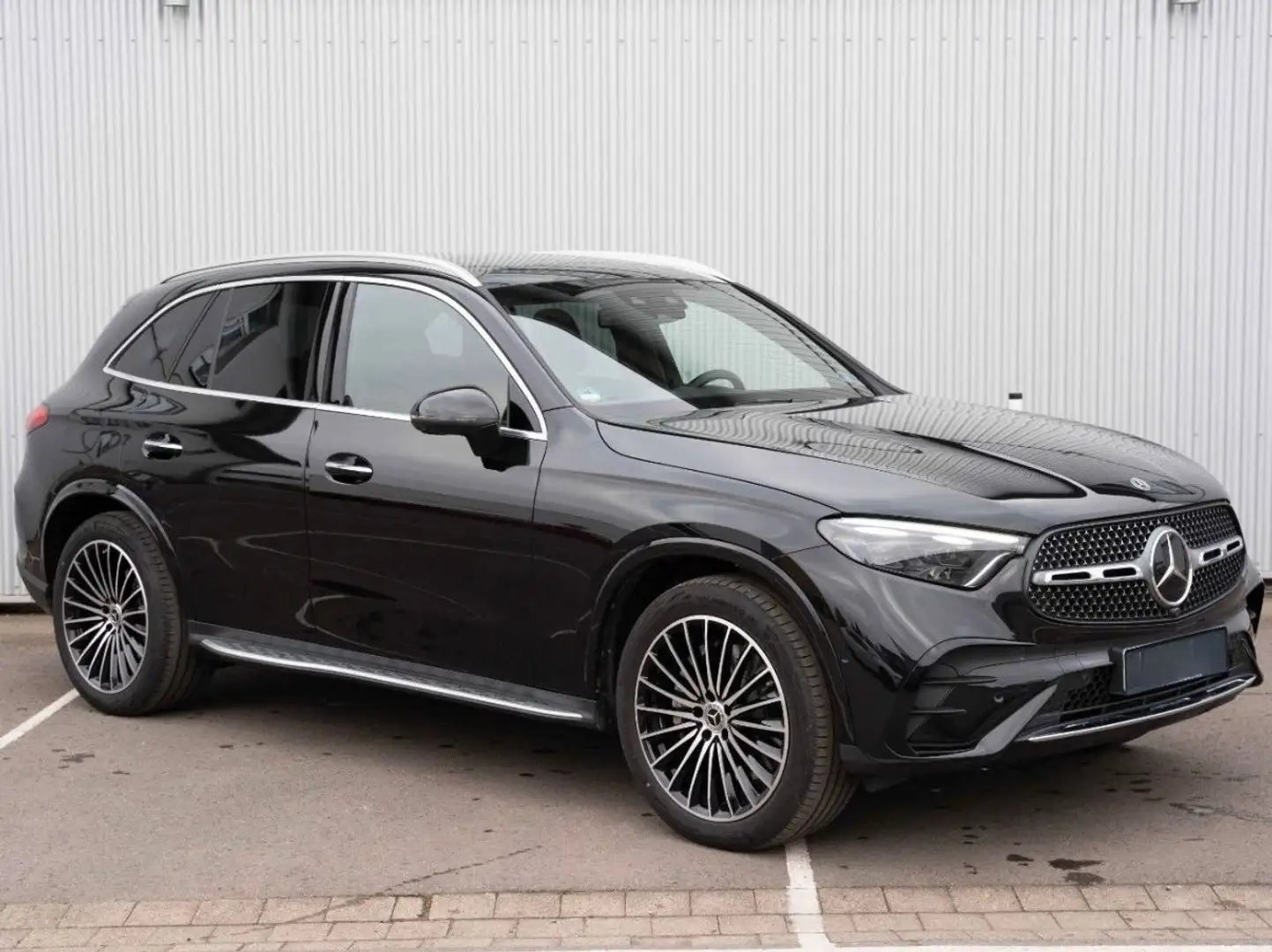 Mercedes-Benz GLC 220 GLC 220 d AMG Premium Plus 4matic Panorama auto Schwarz - 1