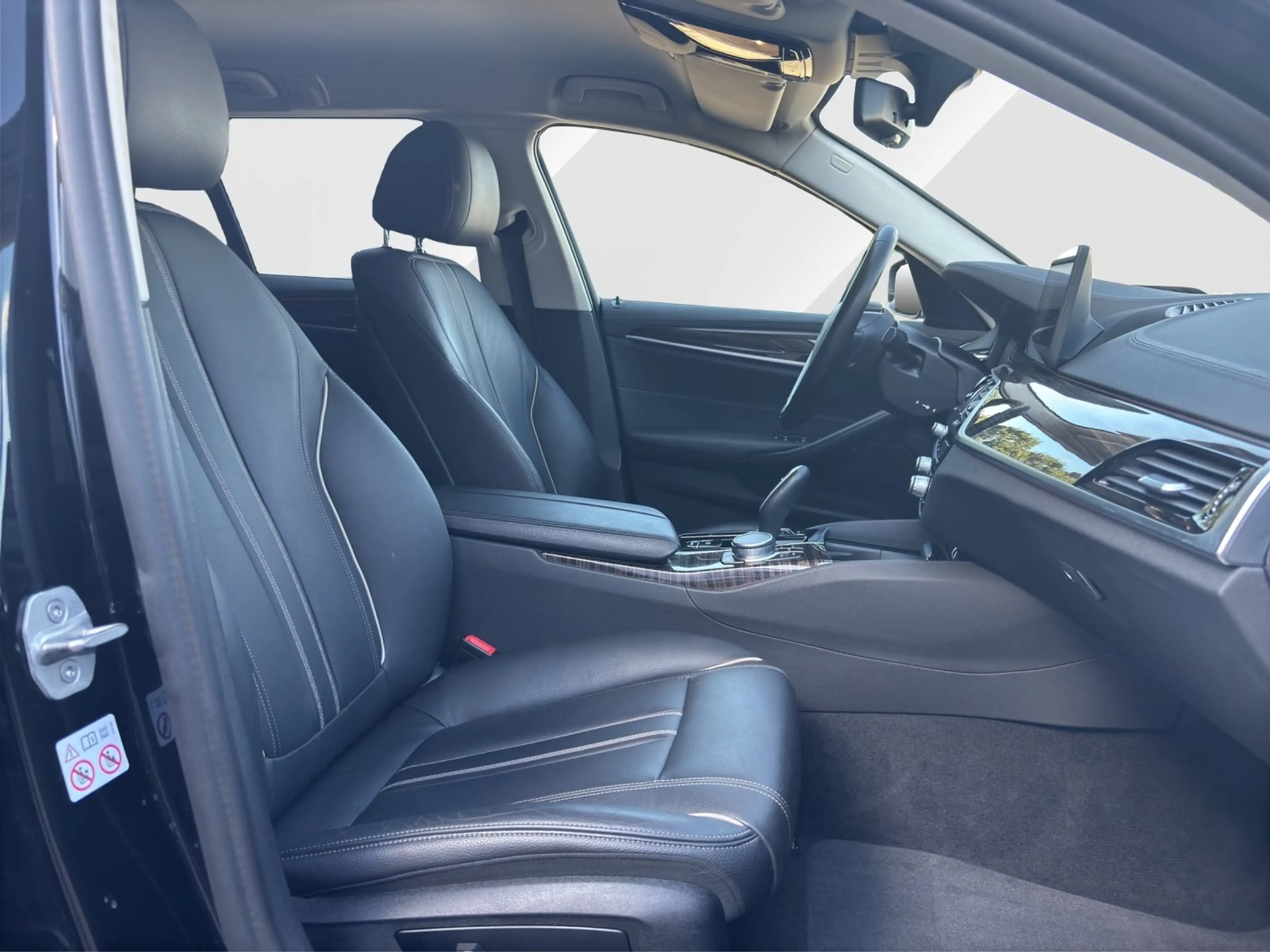 BMW 530 i Touring Luxury Line | Driv.Assist | Parkassisten — photo 14