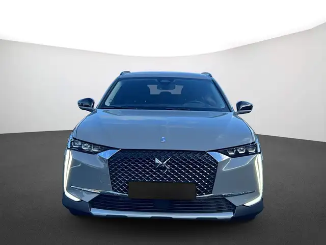 DS Automobiles DS 4 view 3