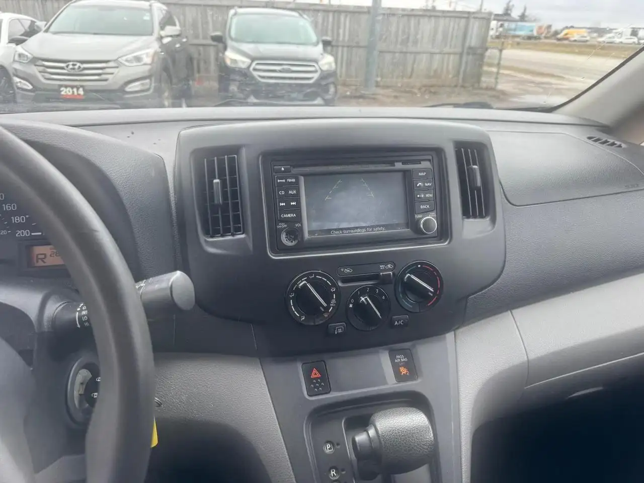 Nissan NV200 снимка Nissan NV200