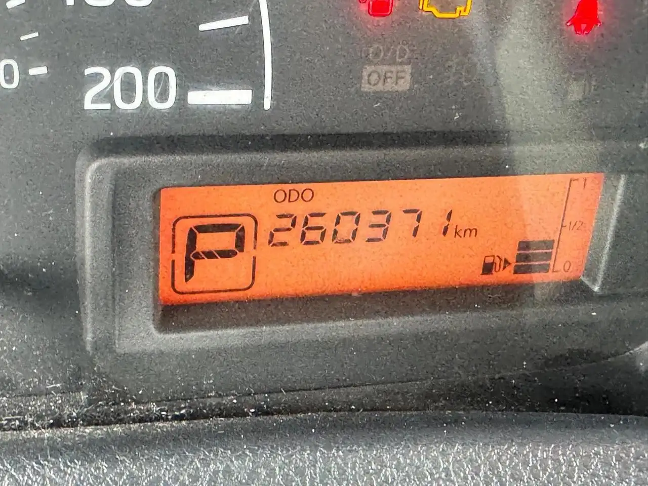 Nissan NV200 снимка Nissan NV200