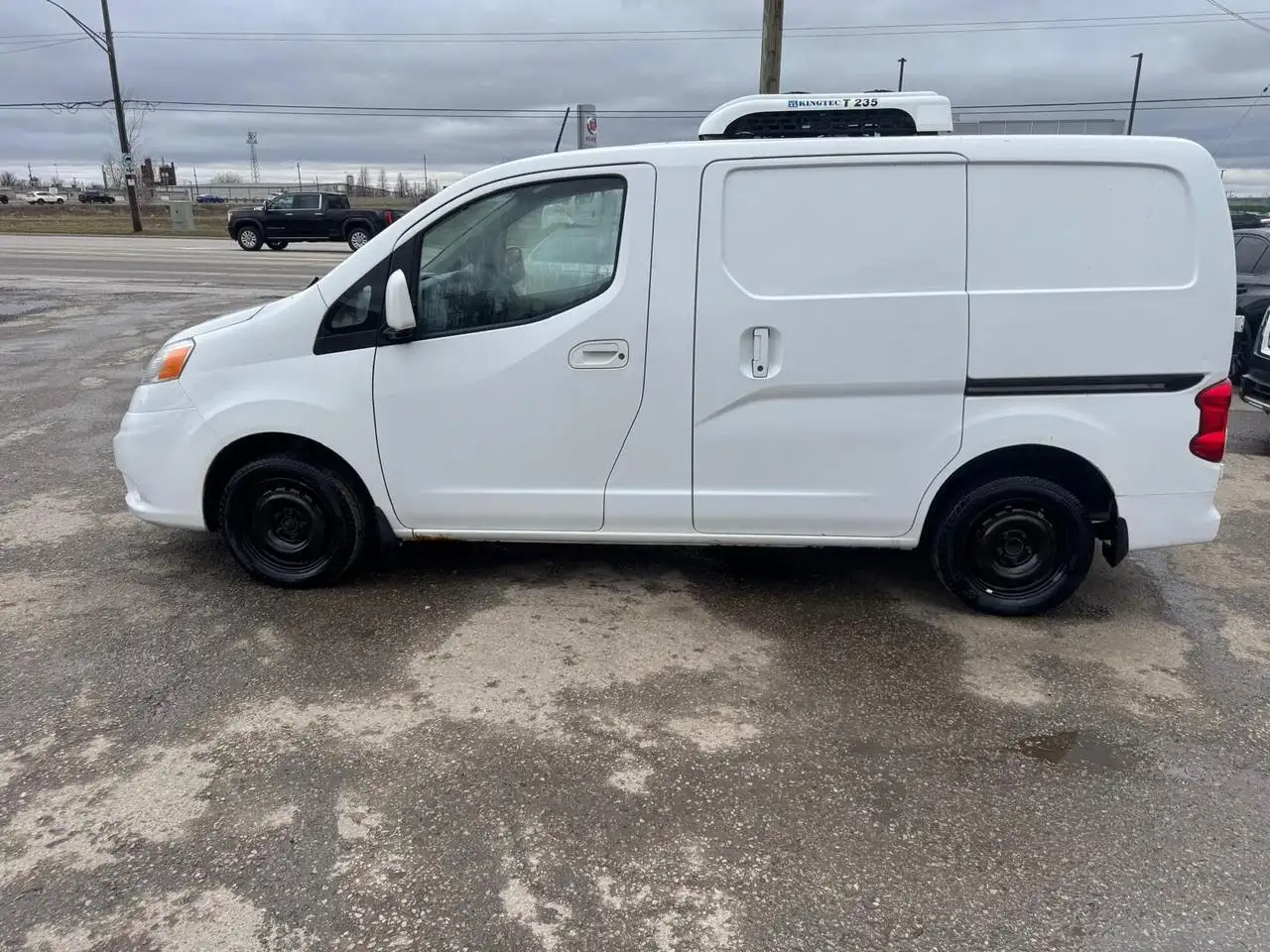Nissan NV200 снимка Nissan NV200