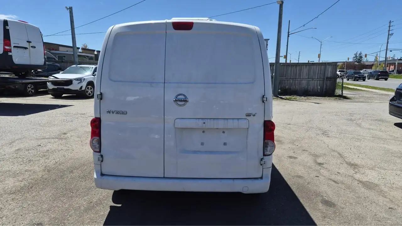 Nissan NV200 photo Nissan NV200