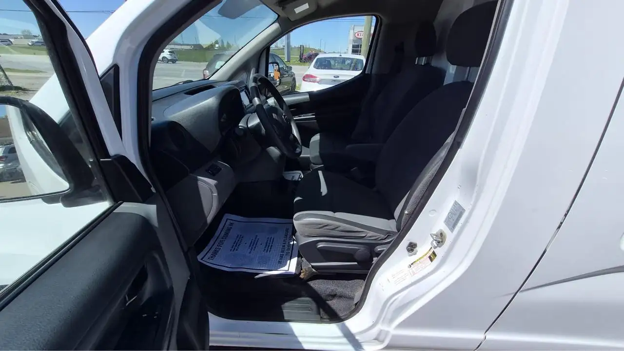 Nissan NV200 photo Nissan NV200