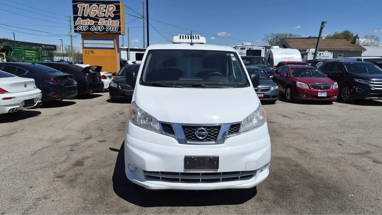 Nissan NV200 photo Nissan NV200