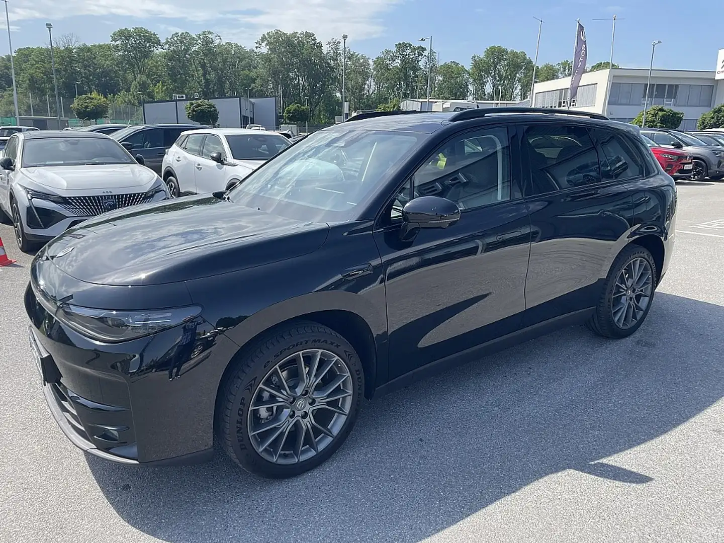 Leapmotor C10 REEV 28,4kWh Design Schwarz - 2