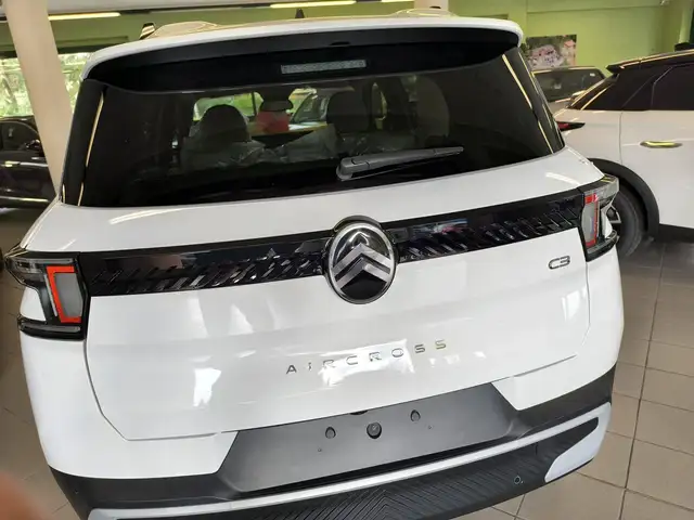 Citroen C3 Aircross view 8