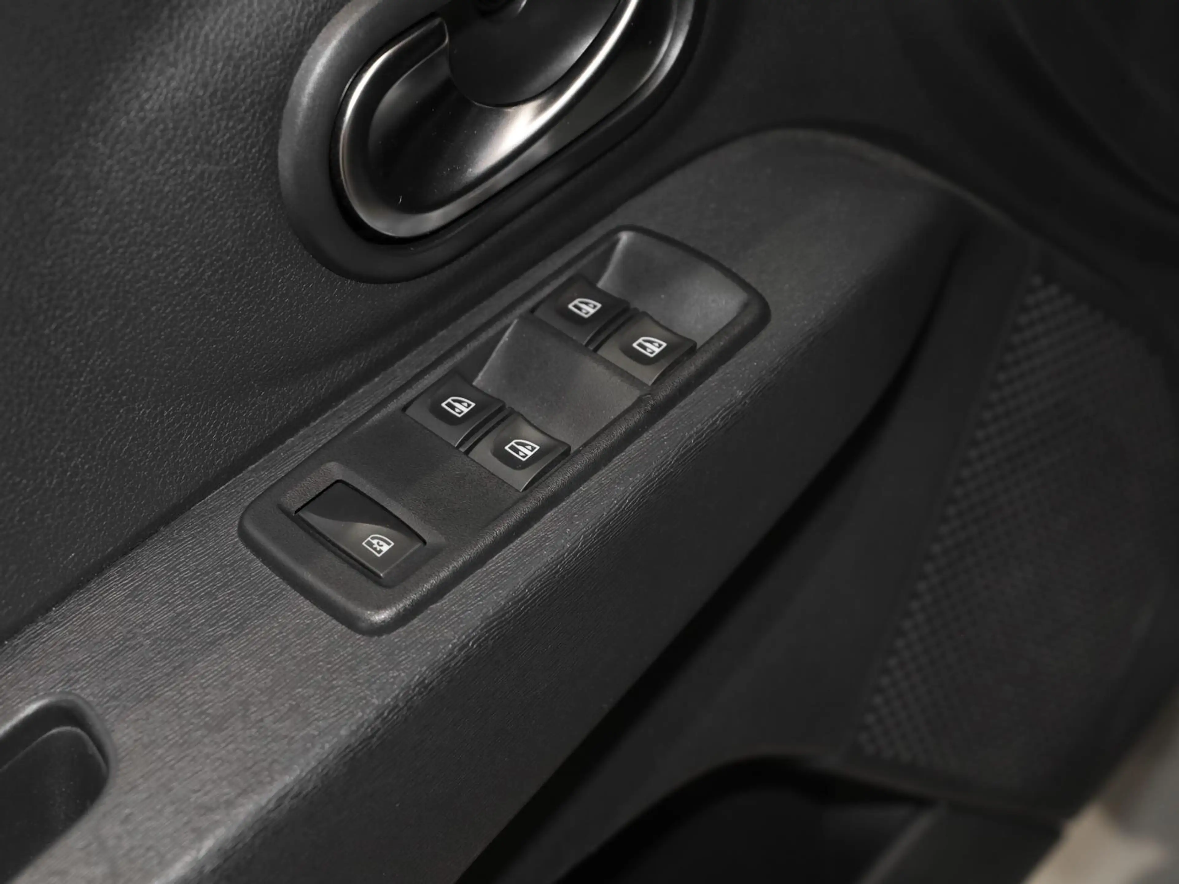 Dacia Lodgy Stepway TCe 130 7-Sitzer NAVI SHZ RFK PDC — photo 11