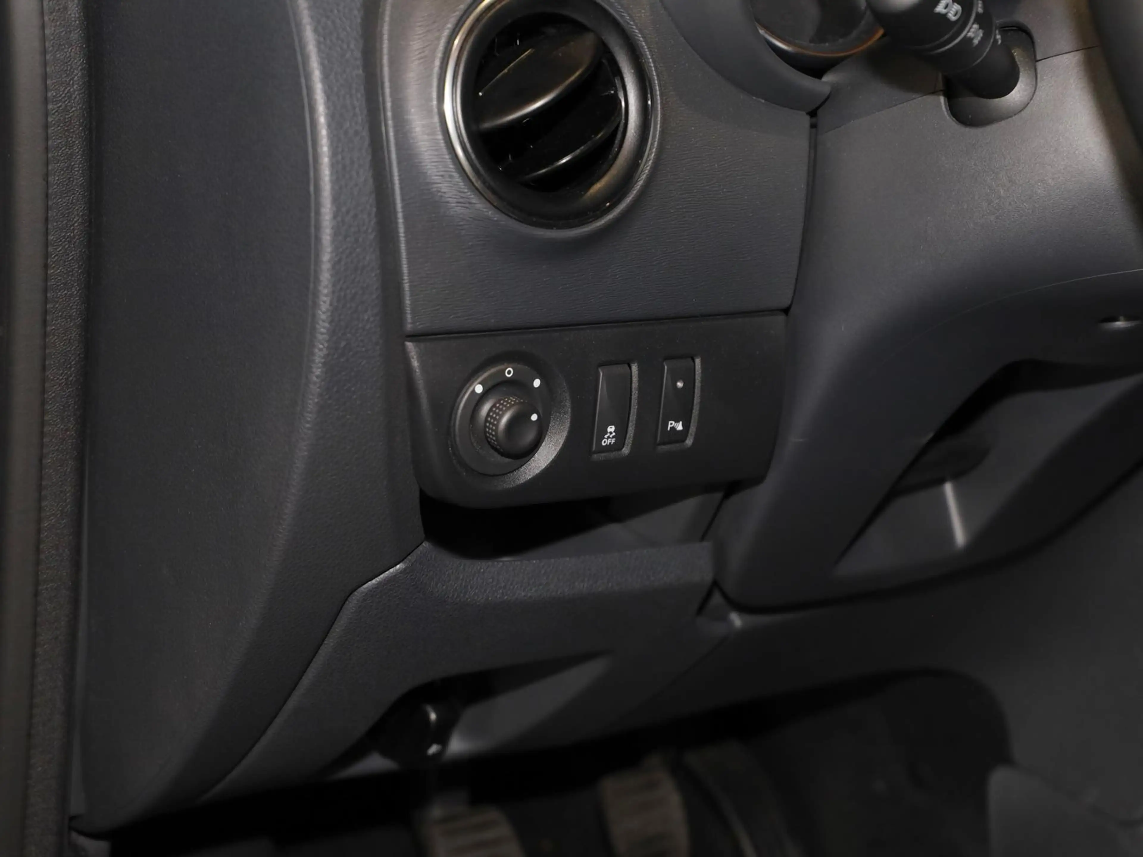 Dacia Lodgy Stepway TCe 130 7-Sitzer NAVI SHZ RFK PDC — photo 14