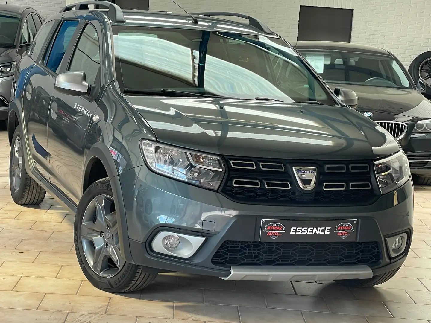 Dacia Logan MCV 0.9 TCe Stepway *** 1ER PROPRIÉTAIRE *** Grijs - 1