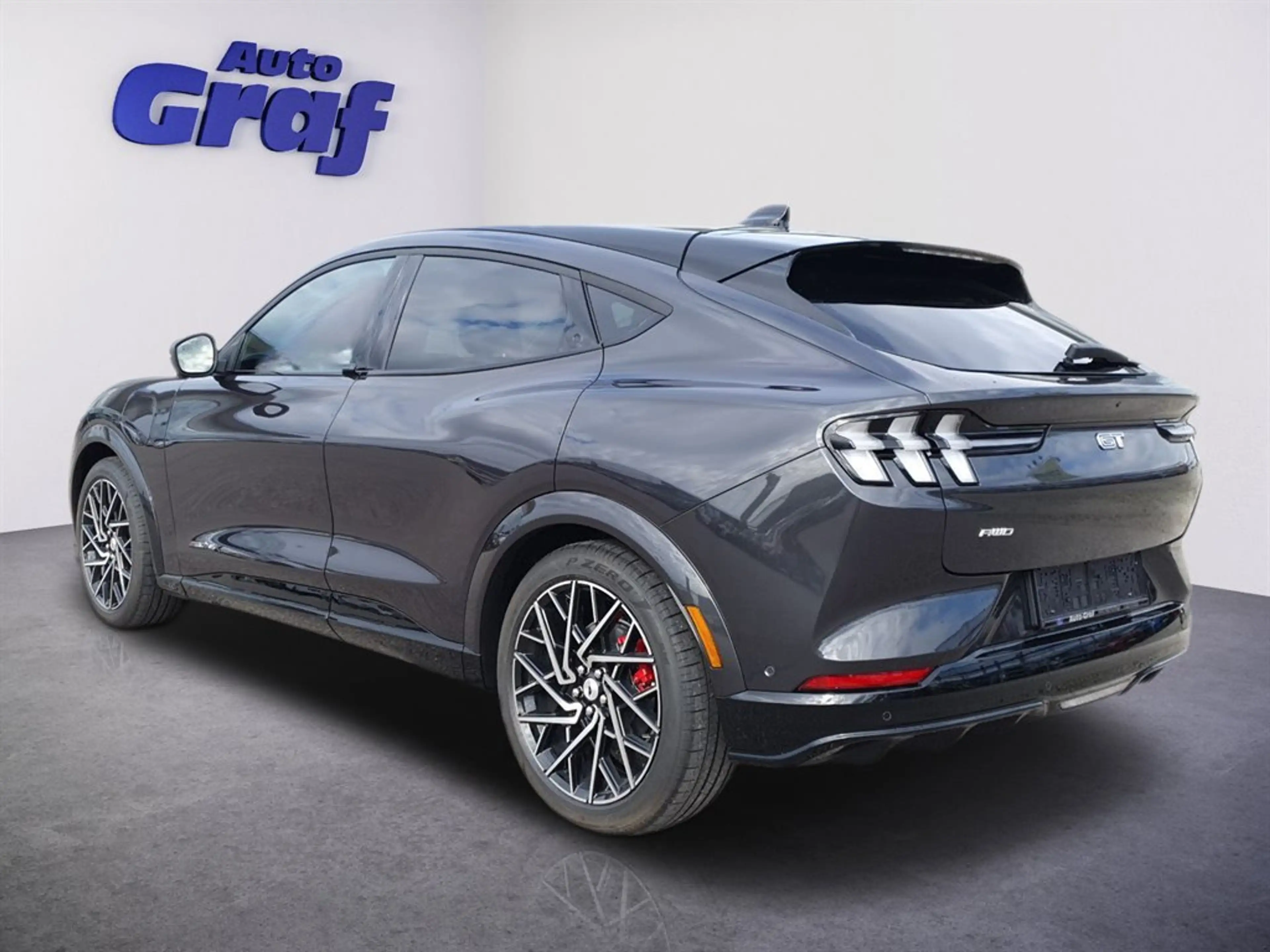 Ford Mustang Mach-E 88kWh GT Elektro Extended Range — photo 4