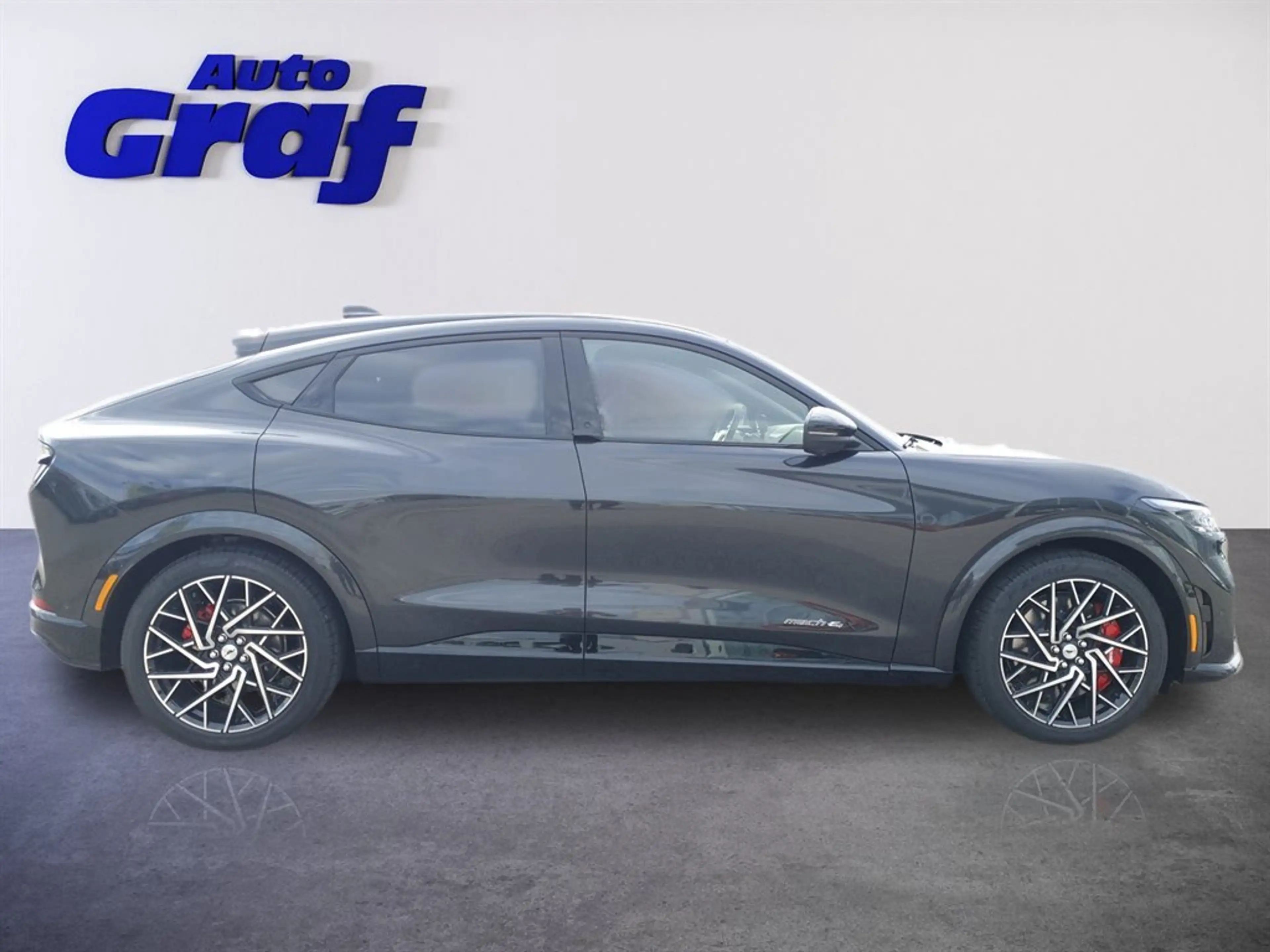Ford Mustang Mach-E 88kWh GT Elektro Extended Range — photo 6