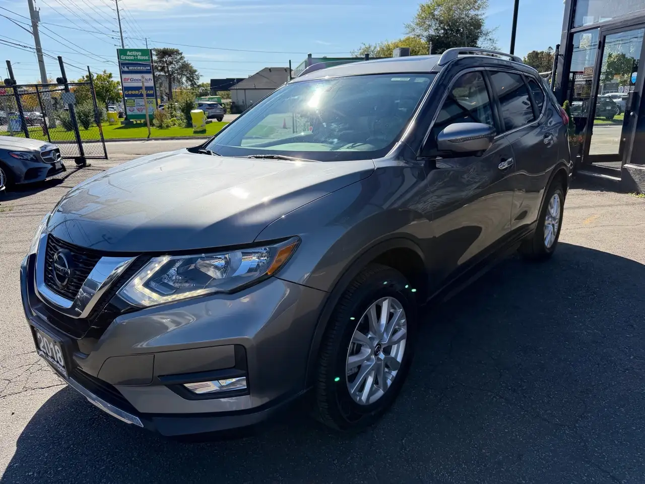 Nissan Rogue снимка Nissan Rogue