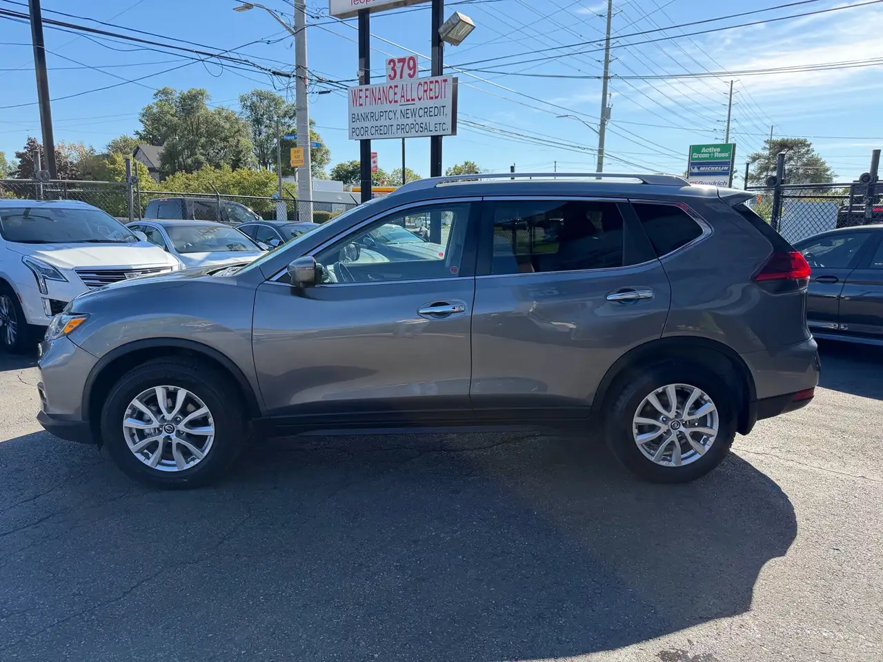 Nissan Rogue снимка Nissan Rogue