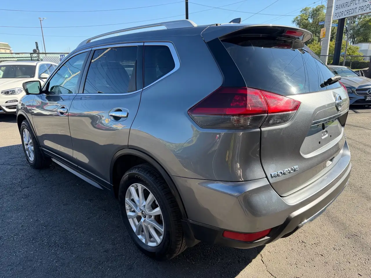 Nissan Rogue снимка Nissan Rogue