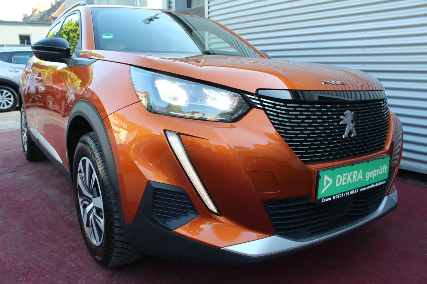 Peugeot 2008 ALLURE PACK KLIMA NAVI AHK KAMERA PDC LED Orange - 2