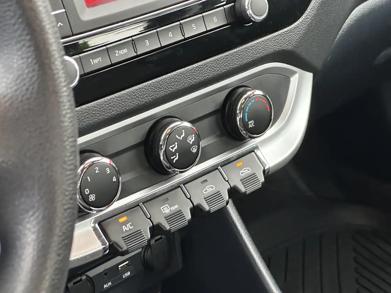 Kia Rio снимка Kia Rio
