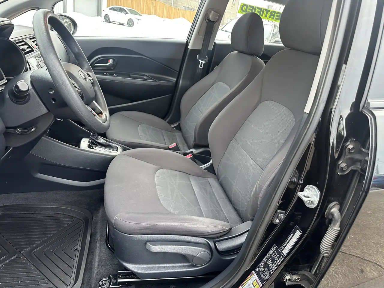 Kia Rio снимка Kia Rio