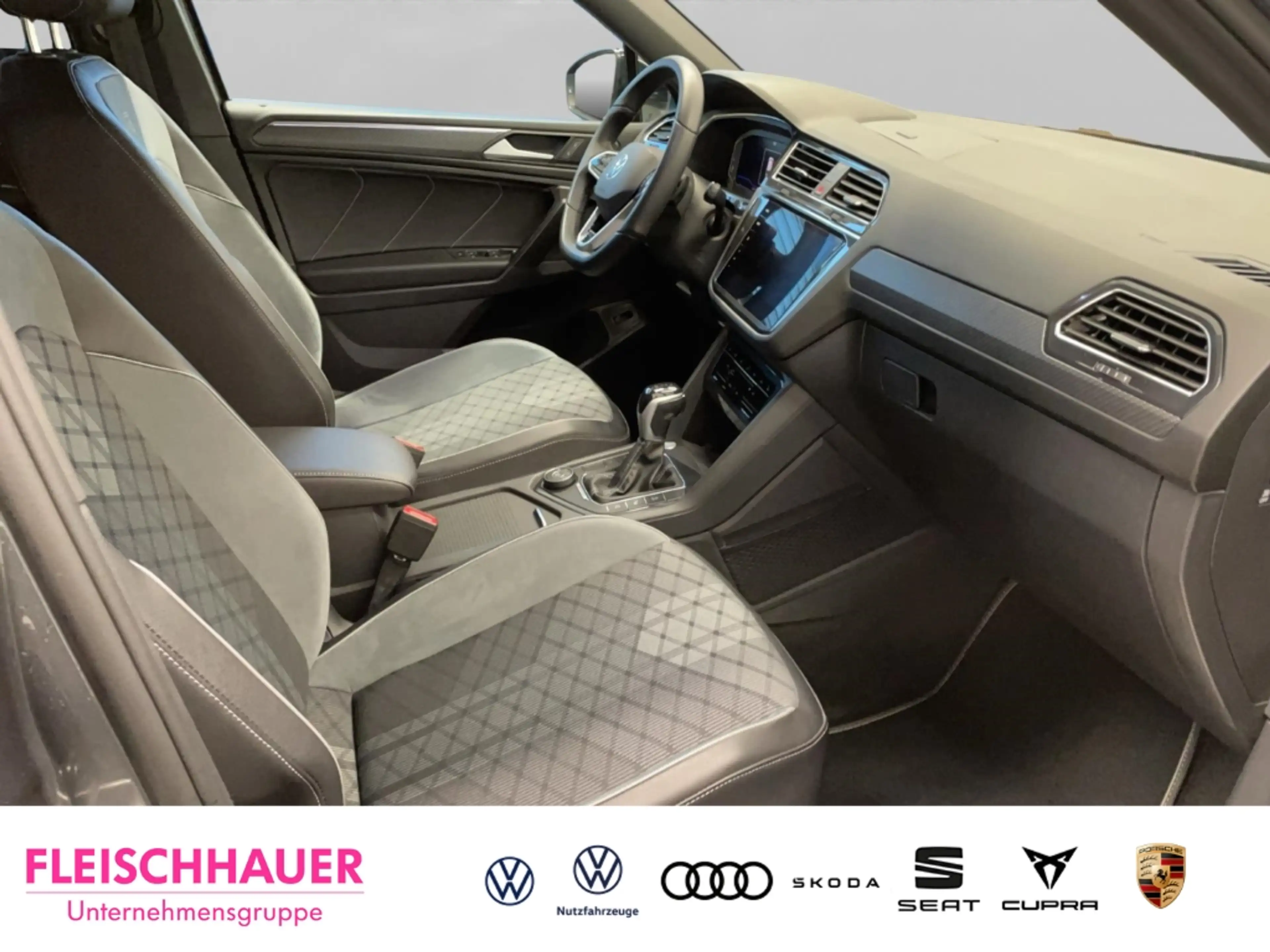 Volkswagen Tiguan Allspace 2.0 TSI R-Line 4Motion LED Navi AHK Panorama ACC K — photo 9