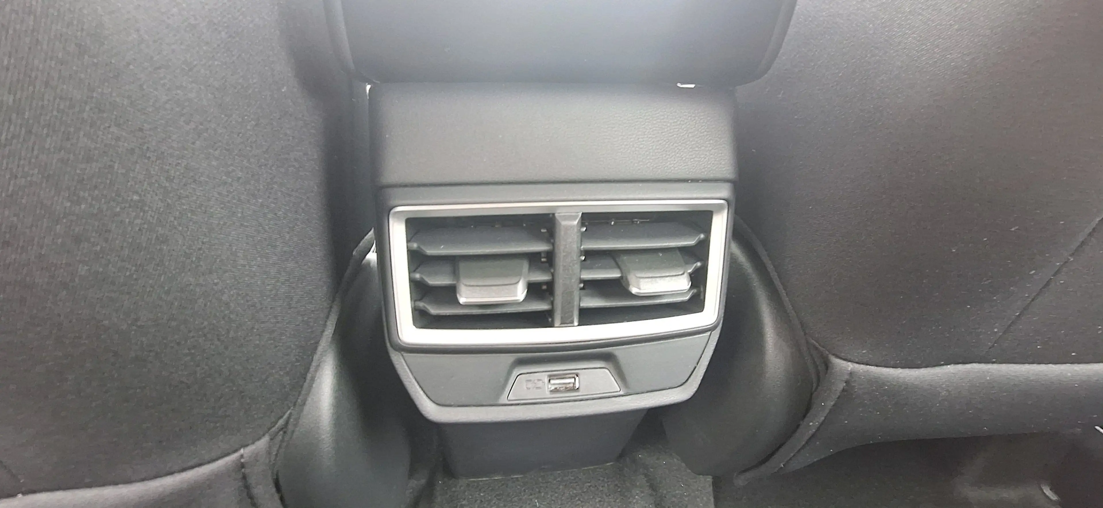 MG ZS 1.5 Hybrid+ 145 kW Comfort — photo 14