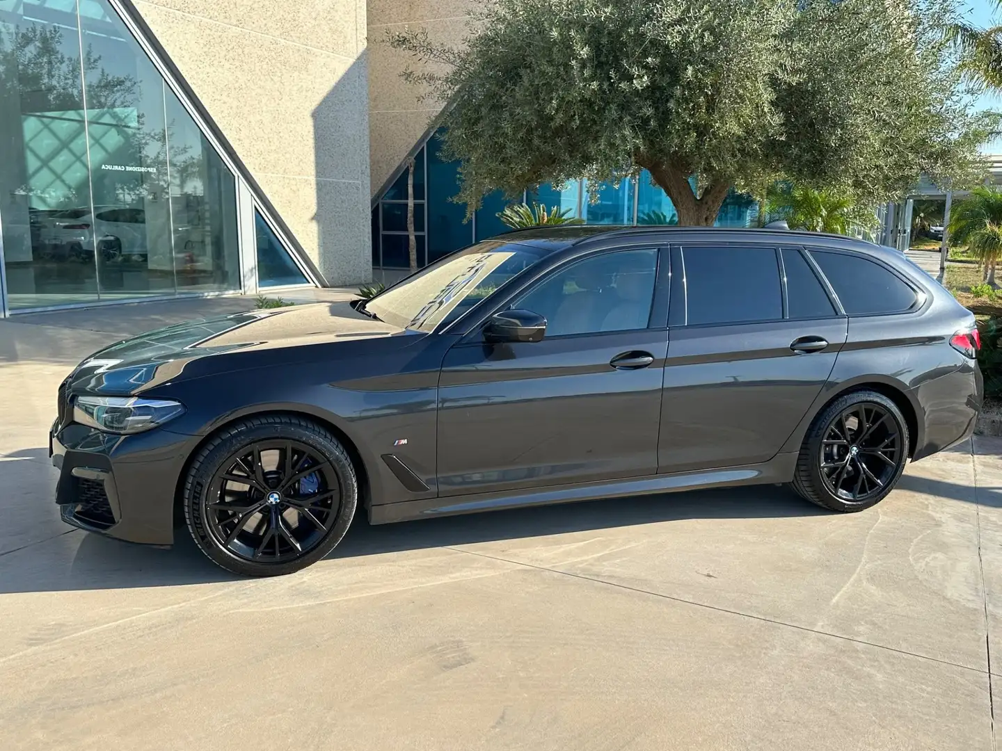 BMW 540 d xdrive Msport possibilità noleggio no scoring Gris - 2