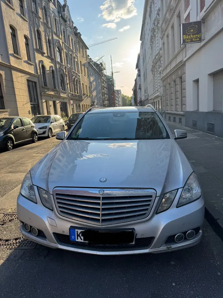 Mercedes-Benz E 220