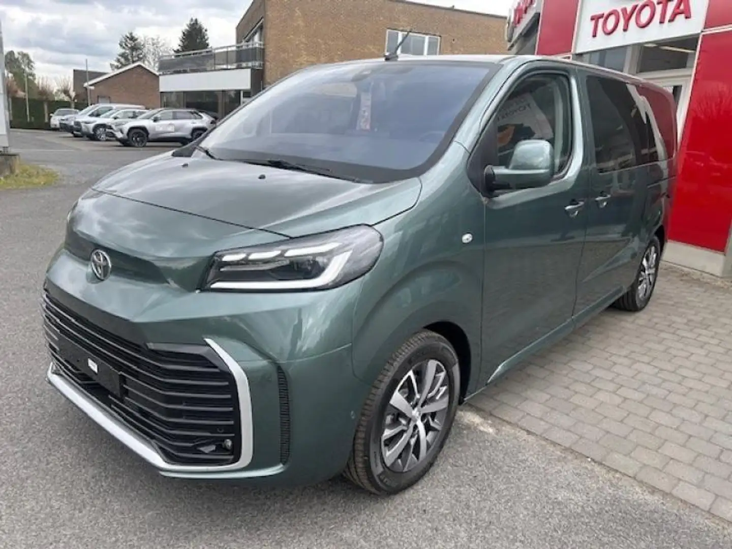 Toyota Verso Family PR 8pl Toyota Proace Verso Family Zelená - 2