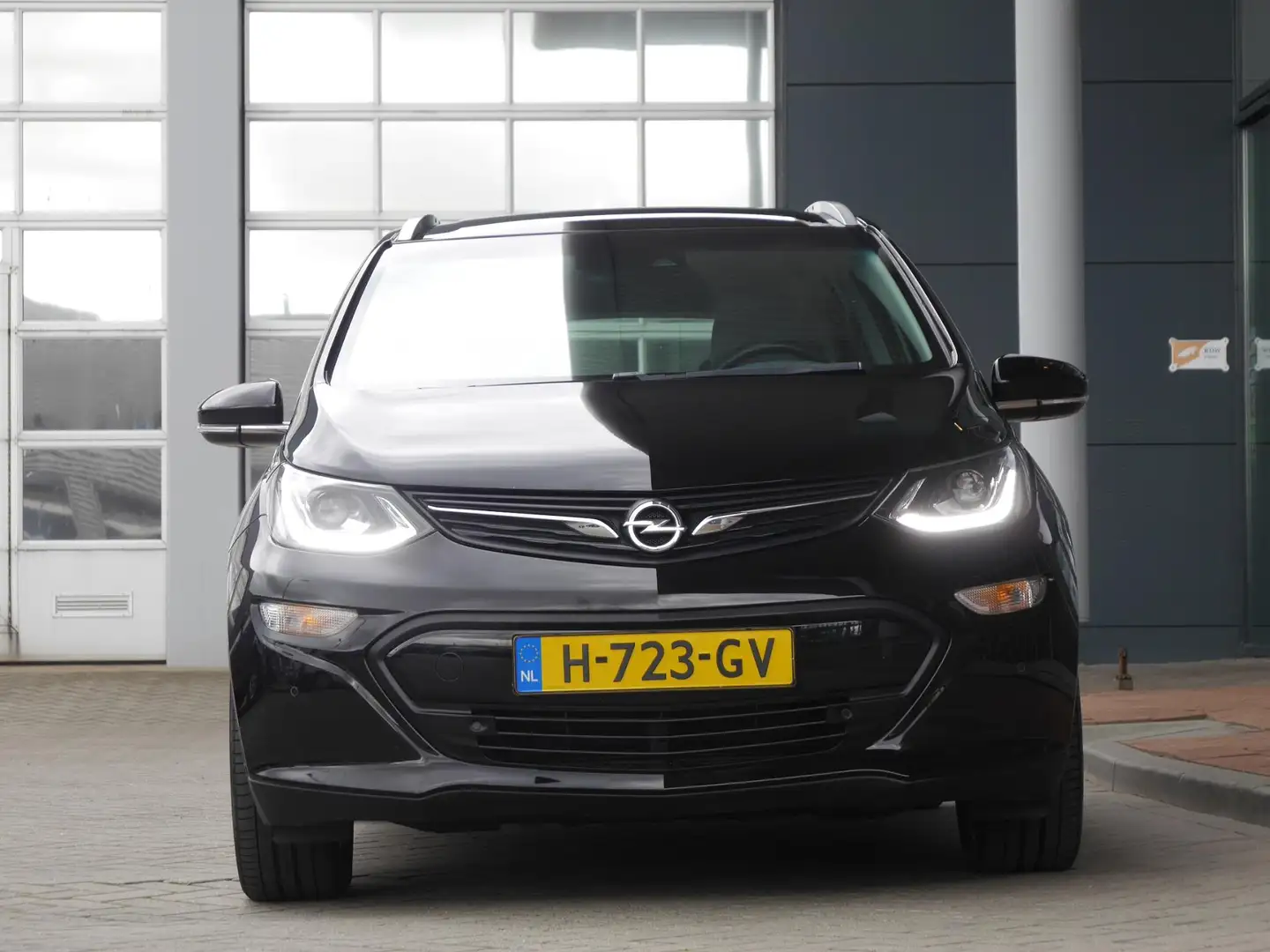 Opel Ampera-E Business 60 kWh | Lage km.stand | Stoel en stuurve Schwarz - 2