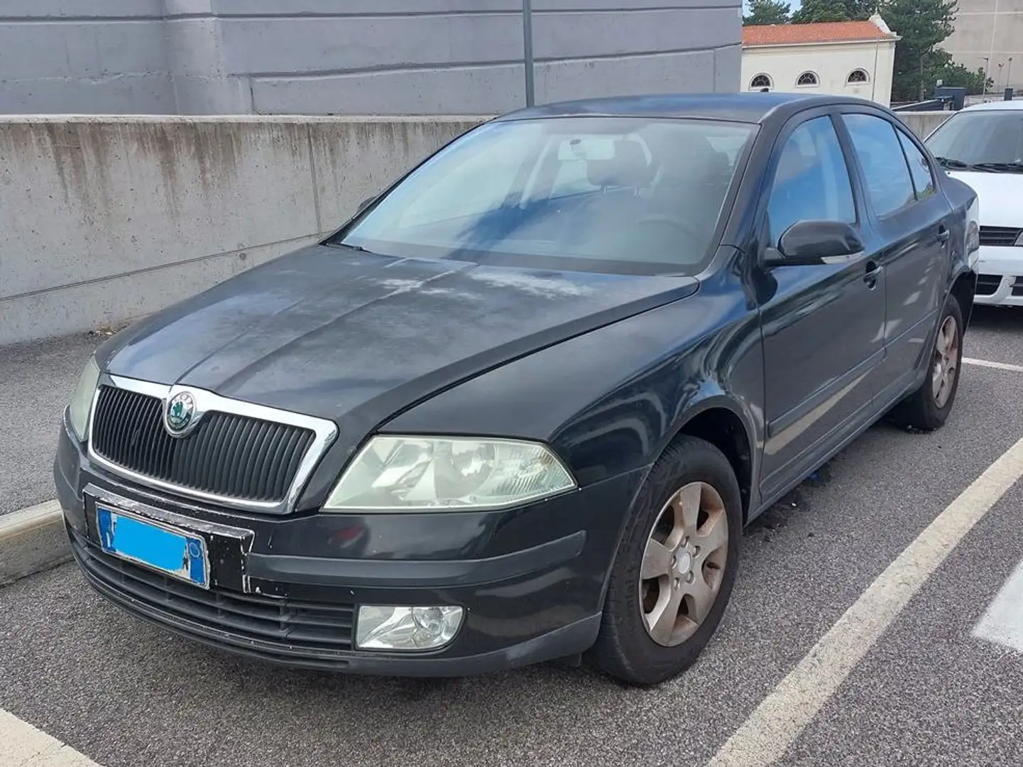 Skoda Octavia Octavia 1.6 Ambiente Nero - 1