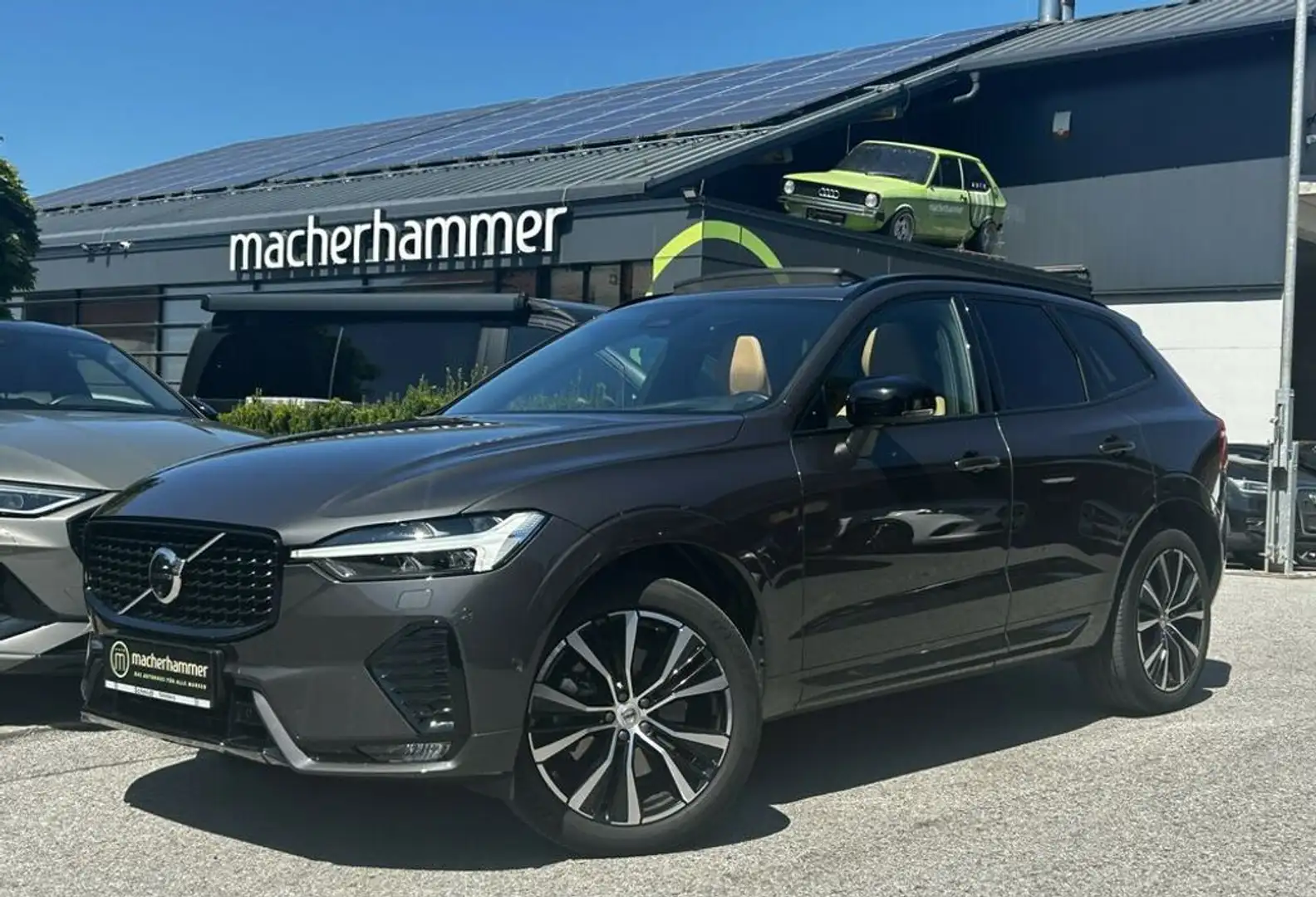 Volvo XC60 Ultimate Dark AWD *360°*HUD*PANO*SITZKL*20'' Grau - 1