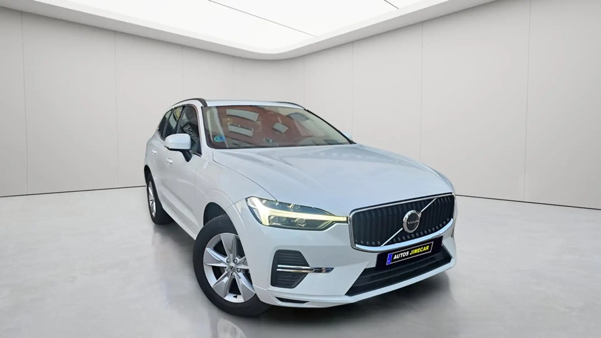 Volvo XC60 2.0 B4 D Core Auto Bianco - 2