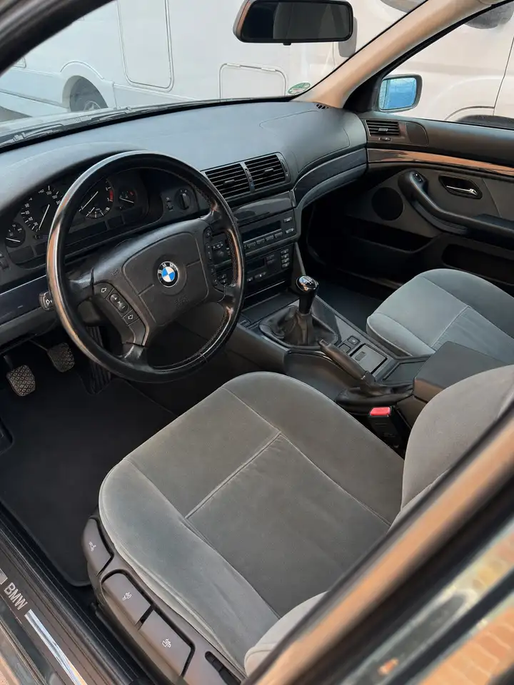 BMW 520i, foto 6