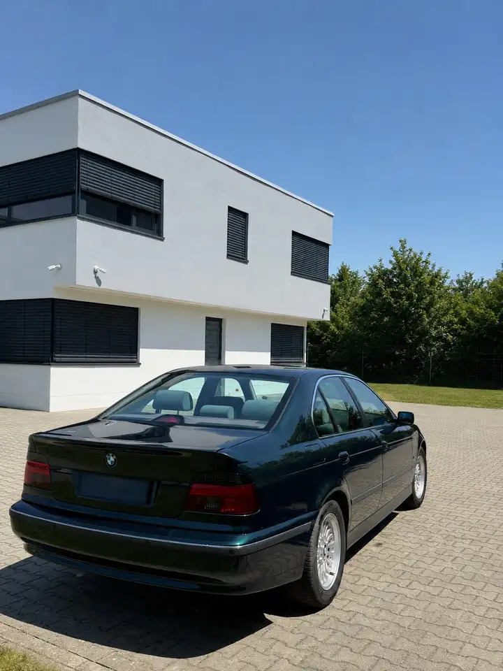 BMW 520i, foto 2