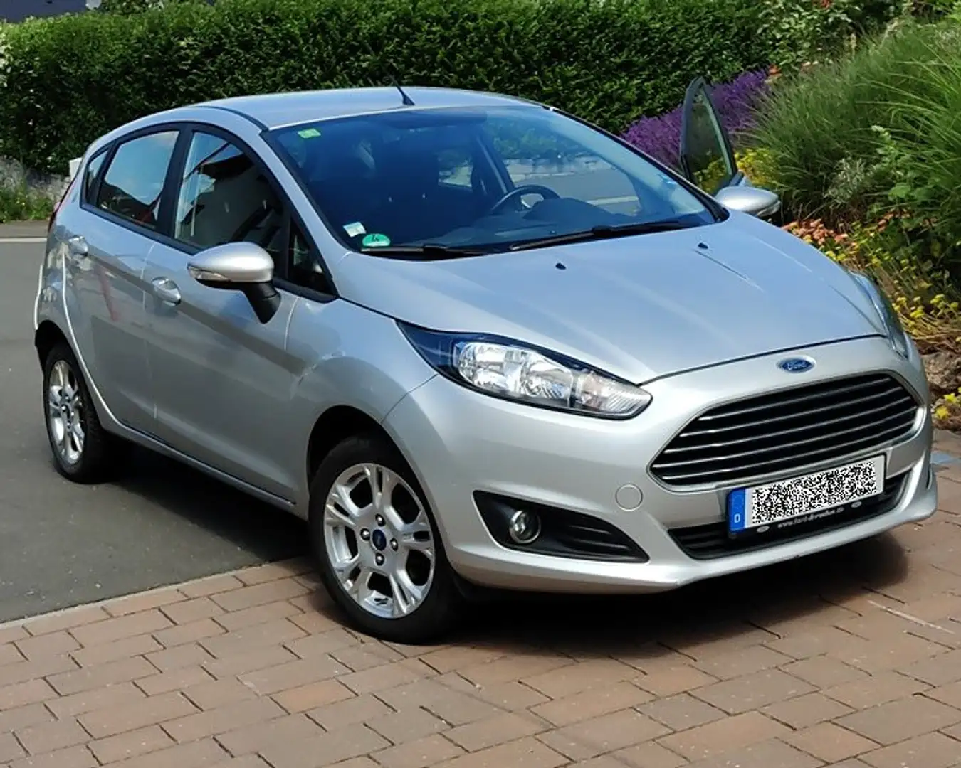 Ford Fiesta Fiesta 1.0 EcoBoostTrend Stříbrná - 1