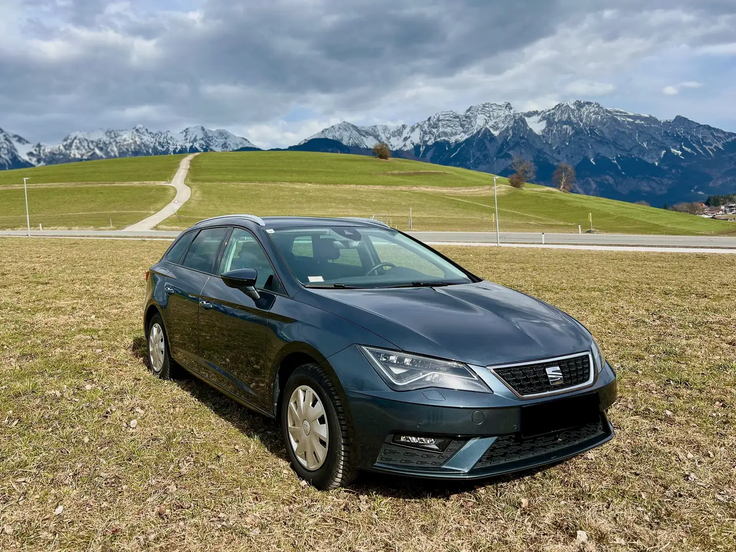 SEAT Leon Leon ST Style 1,6 TDI DSG Start-Stopp Style Grau - 1