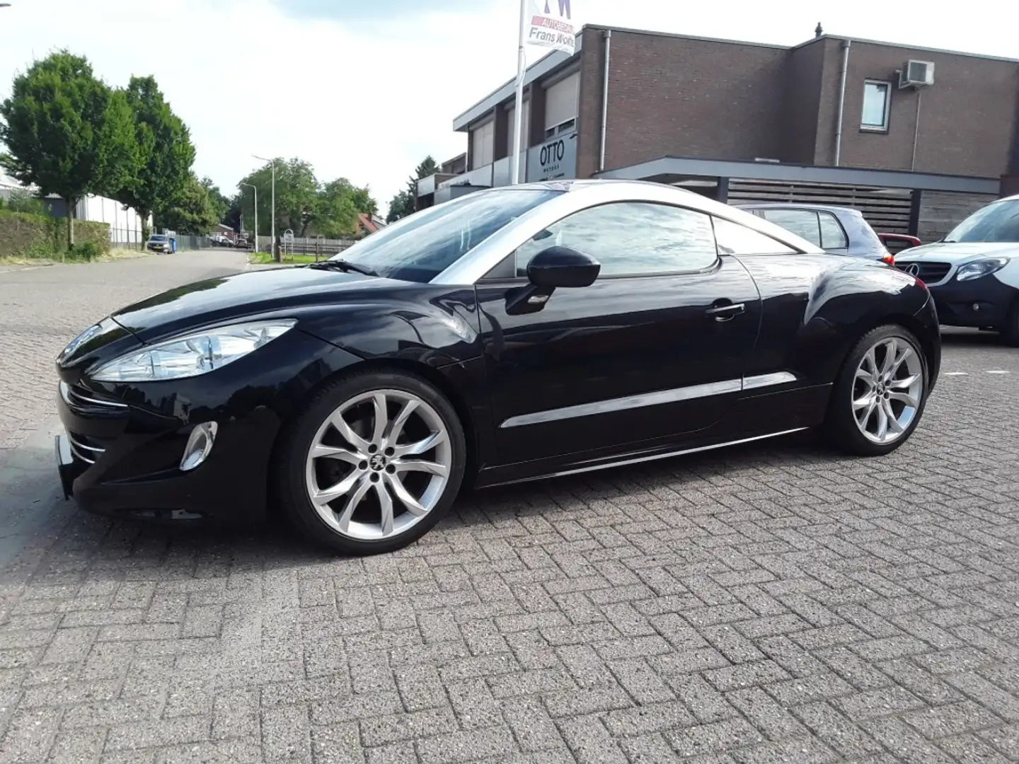 Peugeot RCZ 1.6 THP / NAVI / PDC Zwart - 2