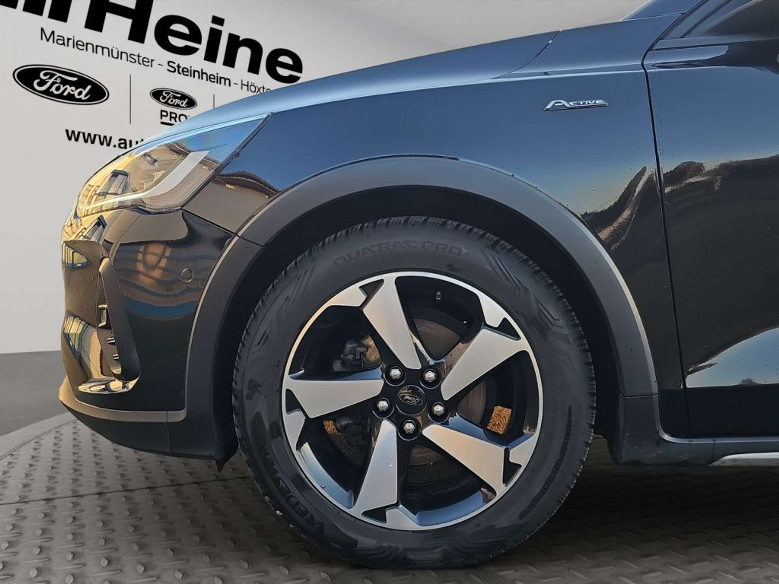 Fahrzeugabbildung Ford Focus 1.5 EcoBlue Start-Stopp-System ACTIVE - mit KI generiert/bearbeitet