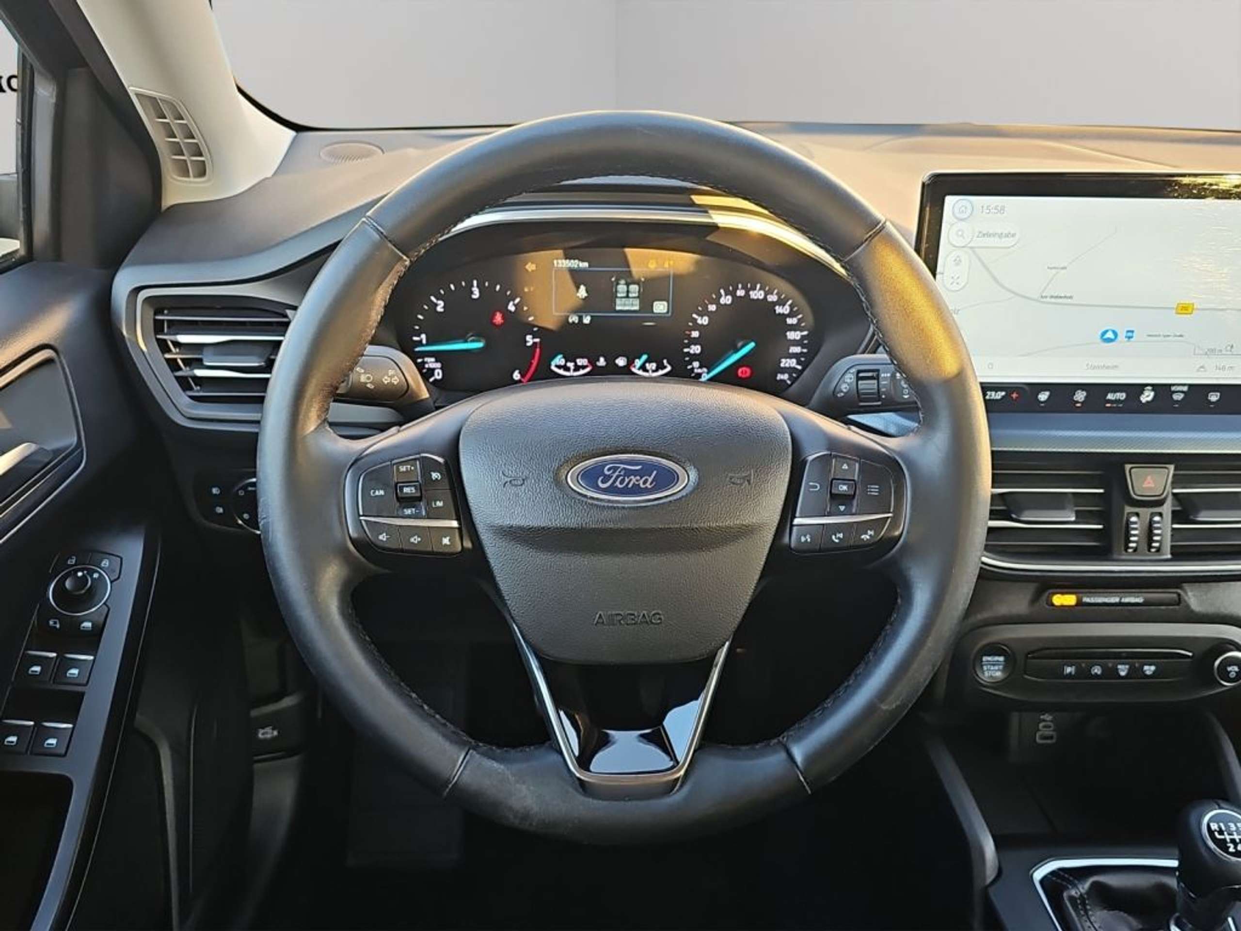 Fahrzeugabbildung Ford Focus 1.5 EcoBlue Start-Stopp-System ACTIVE - mit KI generiert/bearbeitet