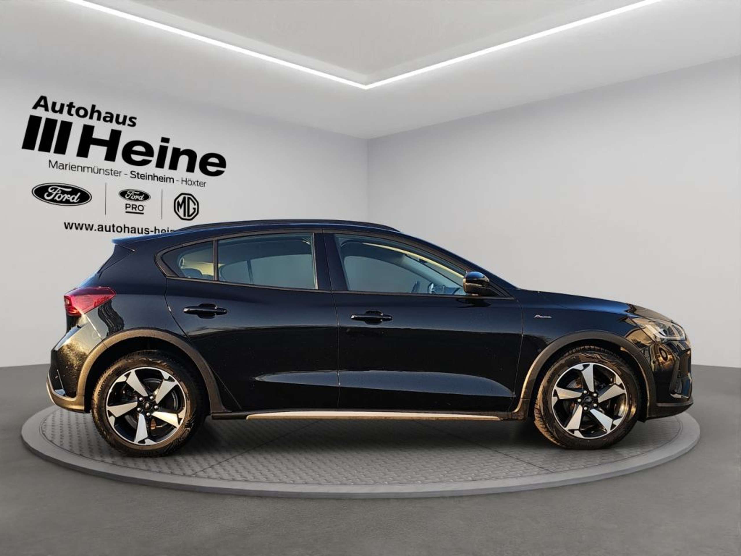 Fahrzeugabbildung Ford Focus 1.5 EcoBlue Start-Stopp-System ACTIVE - mit KI generiert/bearbeitet