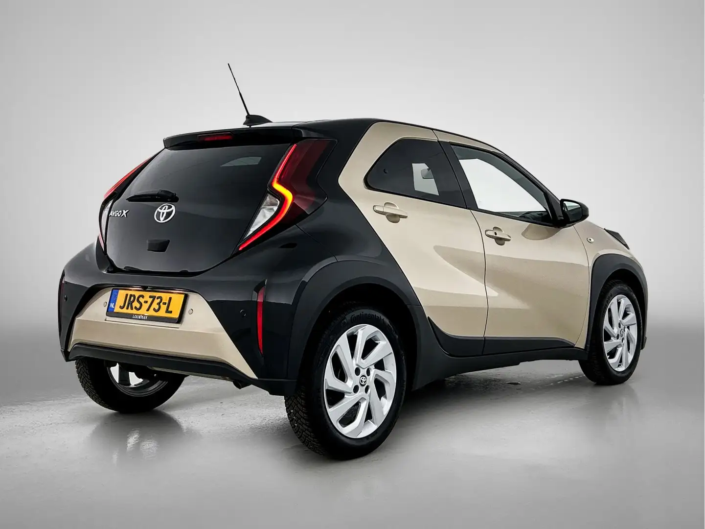 Toyota Aygo X 1.0 VVT-i MT Pulse | BTW Voertuig | Achteruitrijca Brun - 2