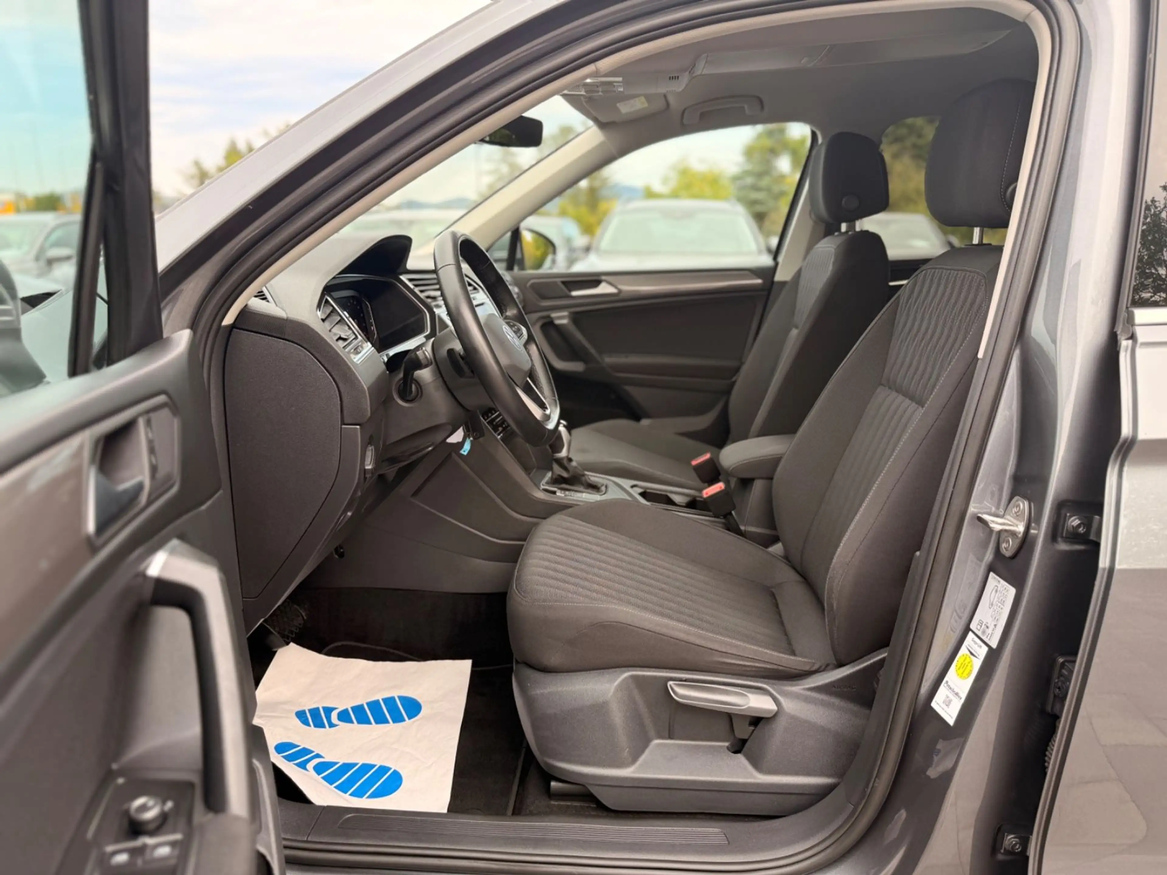Volkswagen Tiguan Allspace 2.0 TDI /7.Sitzer/AHK/ACC/LED — photo 8