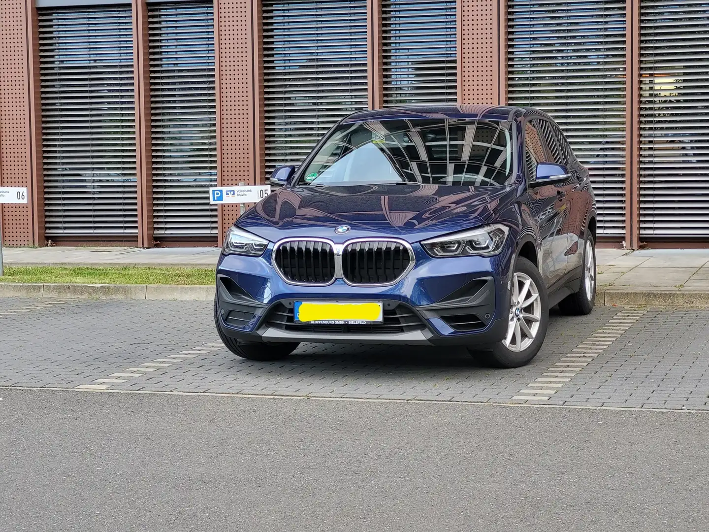 BMW X1 W.Neu X1 s18i LED Autom. Navi-Prof sDrive 17850km Blau - 2