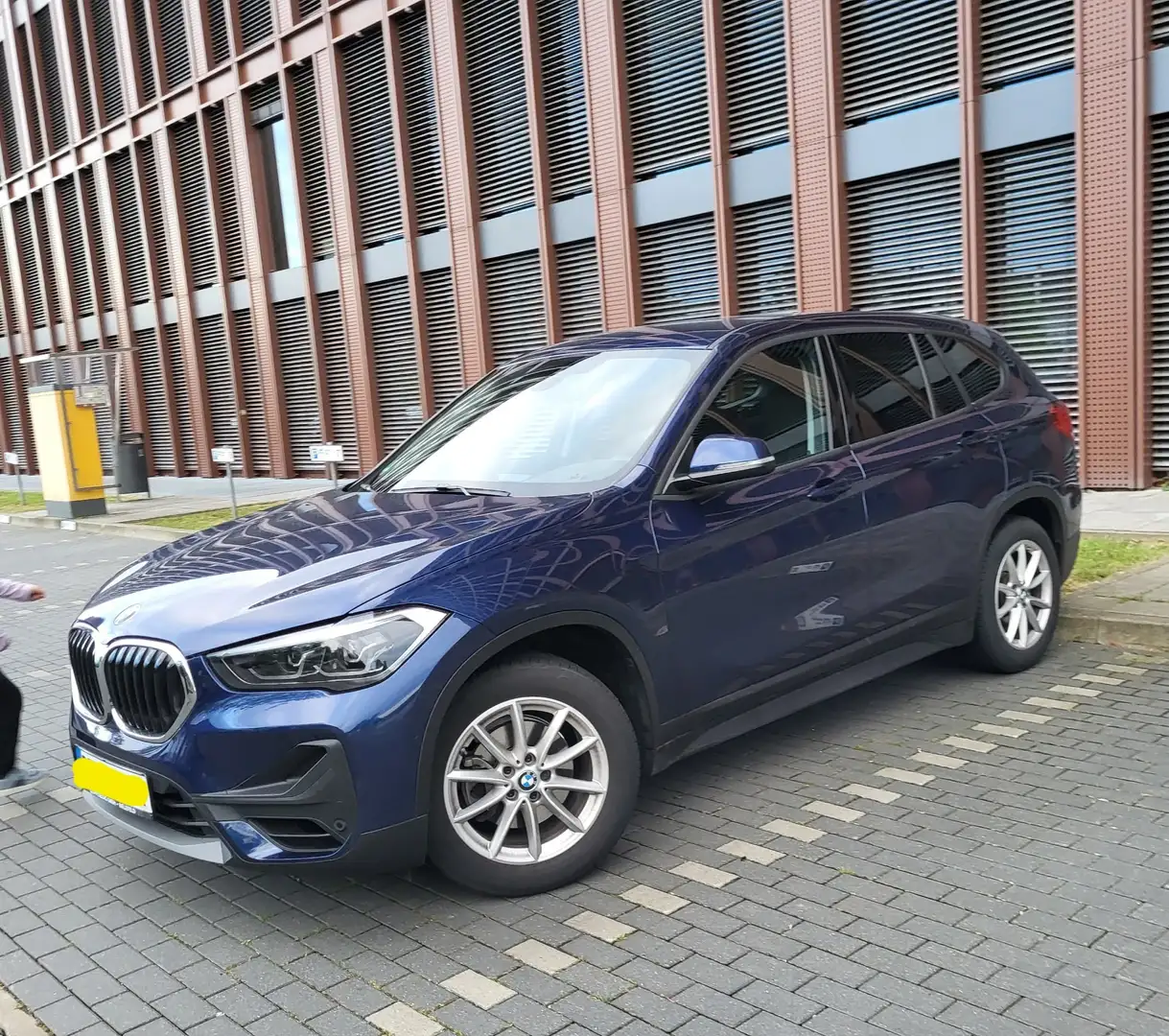 BMW X1 W.Neu X1 s18i LED Autom. Navi-Prof sDrive 17850km Blau - 1