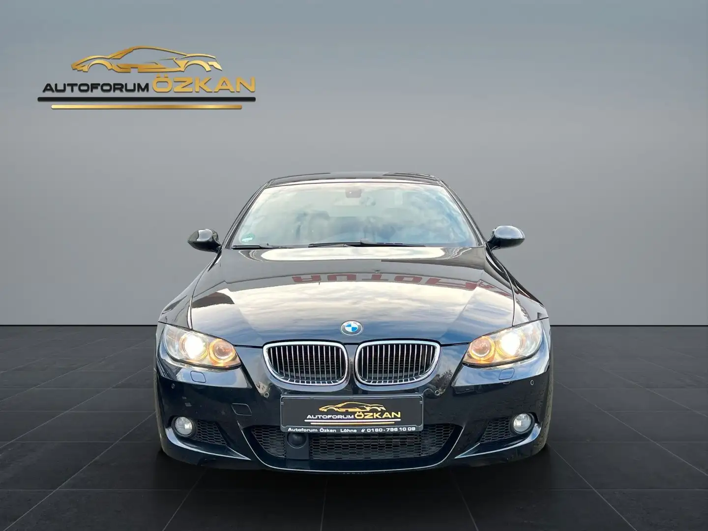 BMW 330 d Coupe M Sportpaket 1. Hand ACC Xenon Schwarz - 2