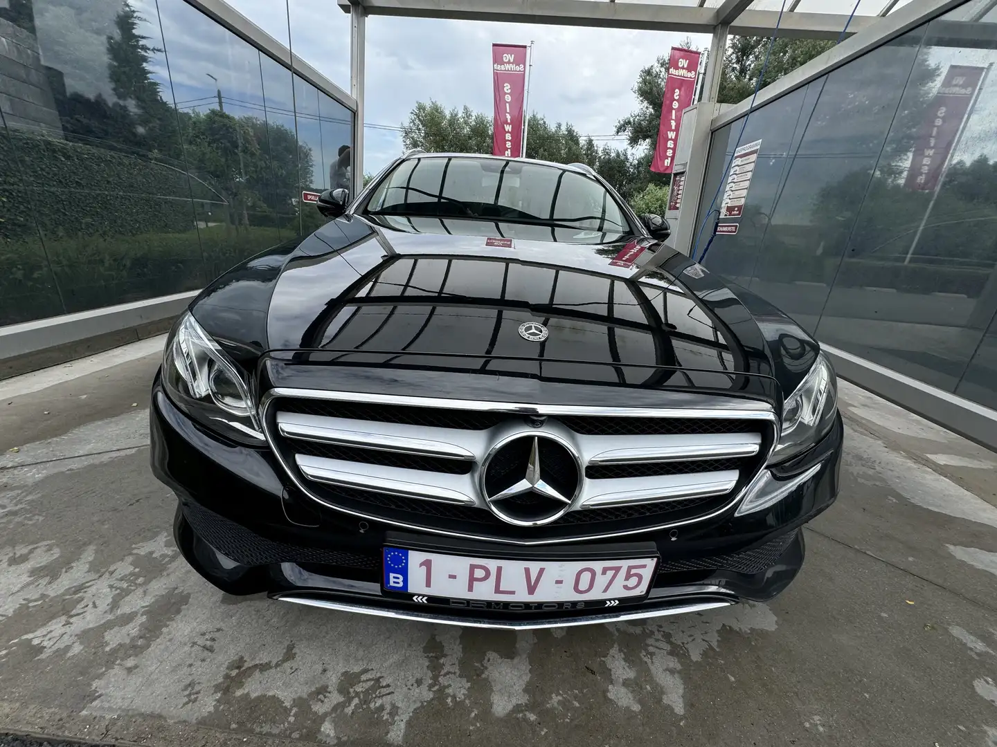 Mercedes-Benz E 200 d T 9G-TRONIC - 1