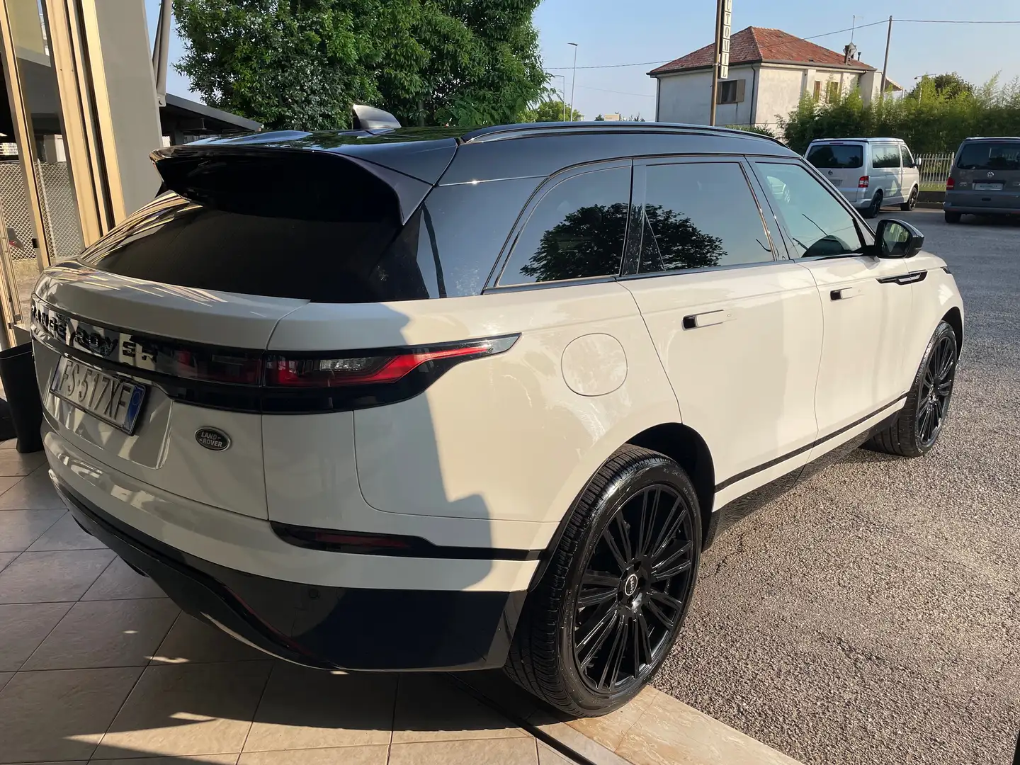 Land Rover Range Rover Velar Range Rover Velar 2.0d i4 R-Dynamic 180cv MY2019 Bianco - 2