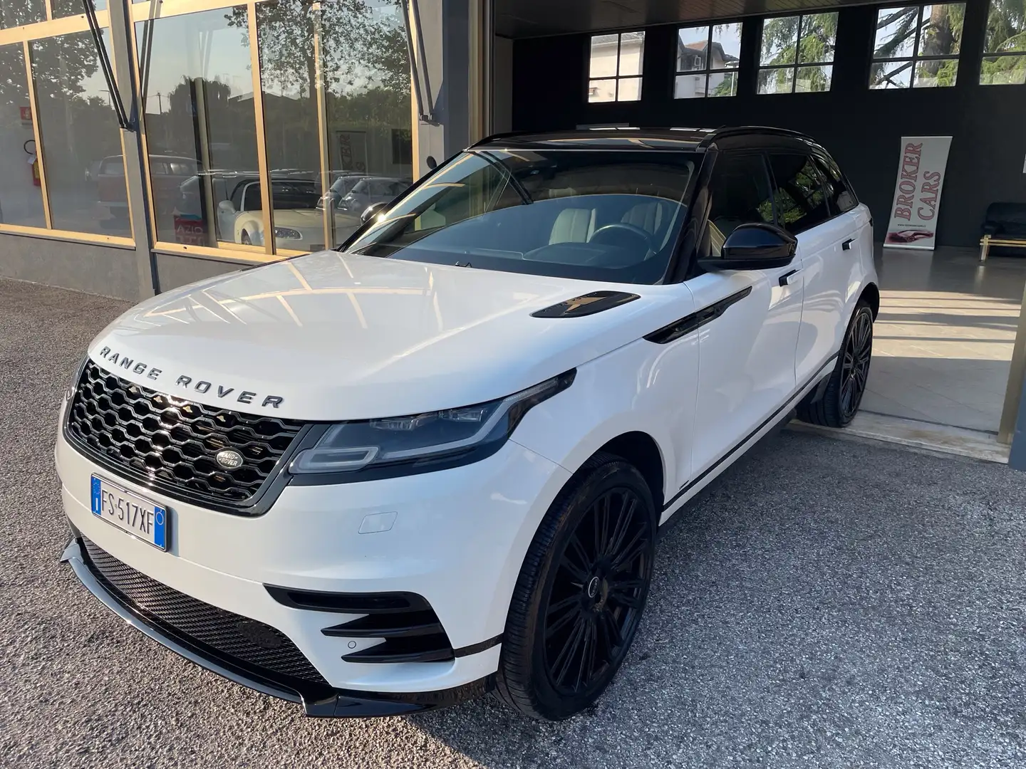Land Rover Range Rover Velar Range Rover Velar 2.0d i4 R-Dynamic 180cv MY2019 Bianco - 1