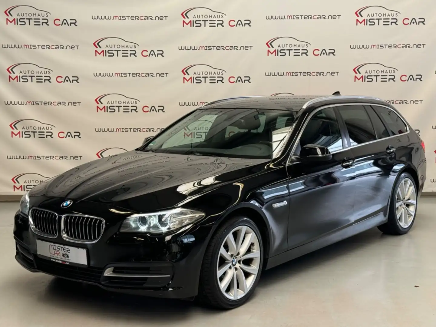 BMW 520 d Touring Aut AHK/Navi/Xenon/PDC/SHZ/19/EURO6 Noir - 1