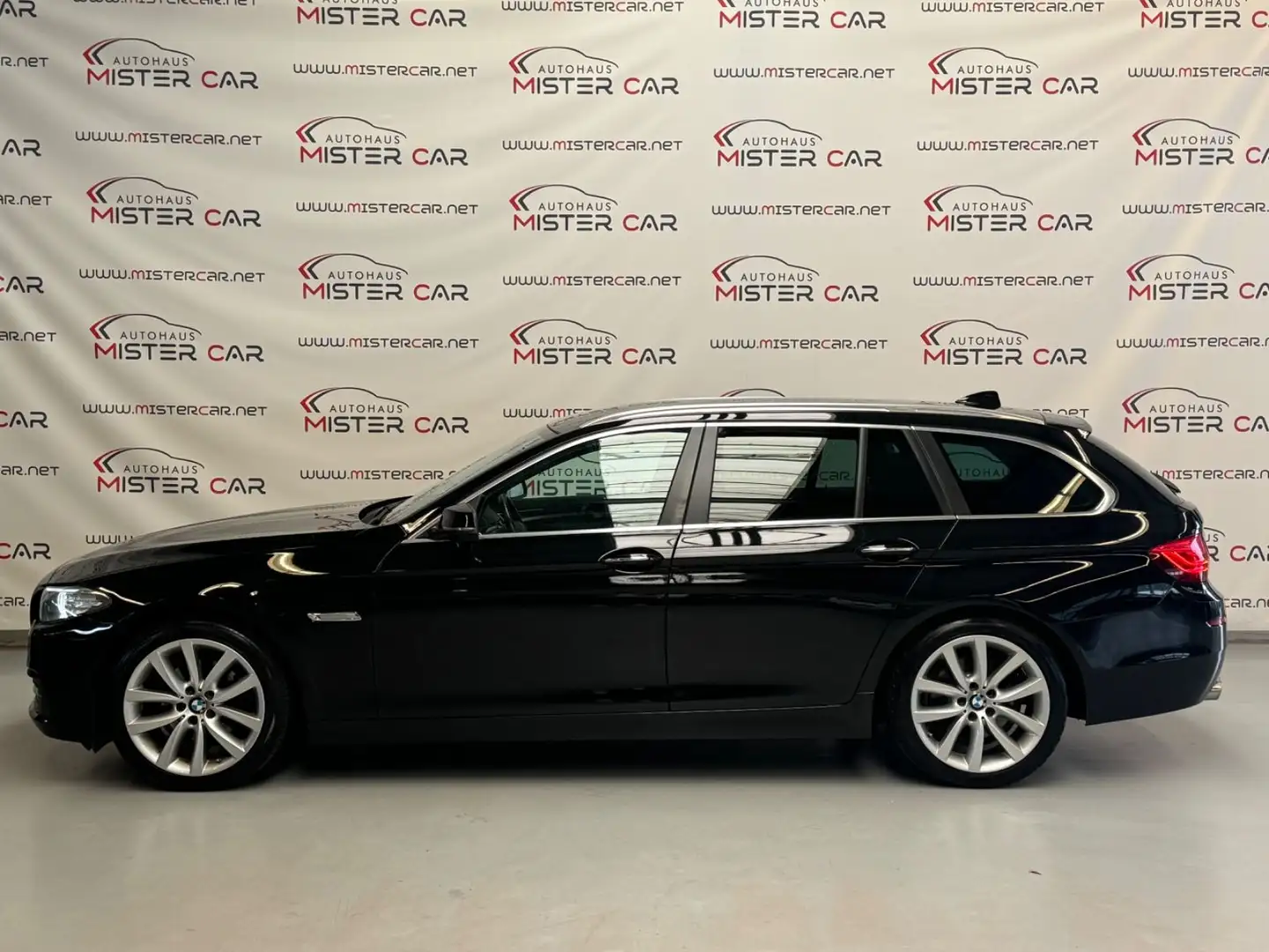 BMW 520 d Touring Aut AHK/Navi/Xenon/PDC/SHZ/19/EURO6 Noir - 2