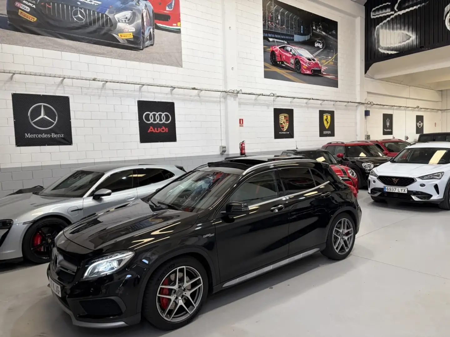 Mercedes-Benz GLA 45 AMG 4Matic 7-DCT Negro - 2